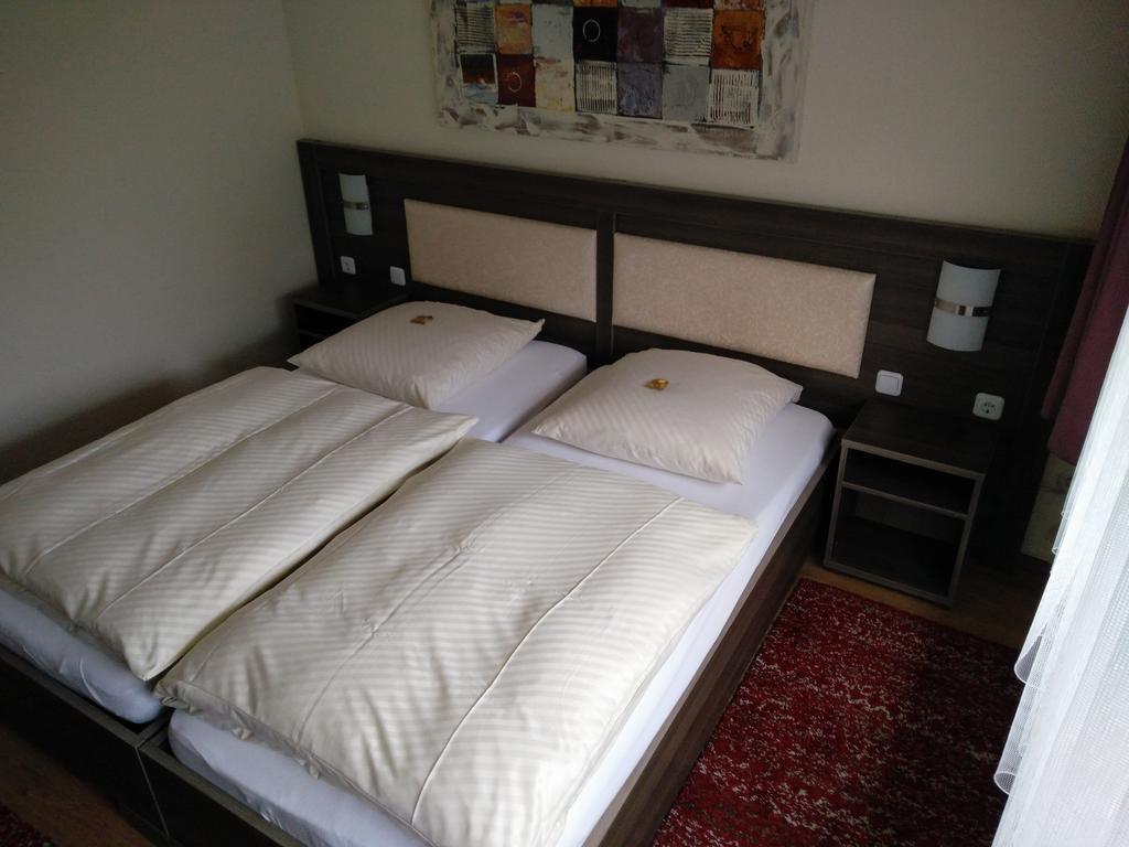 Hotel Alfa Neu-Isenburg Szoba fotó