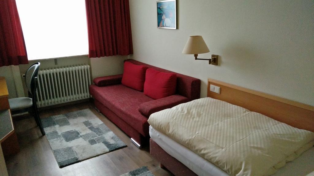 Hotel Alfa Neu-Isenburg Szoba fotó