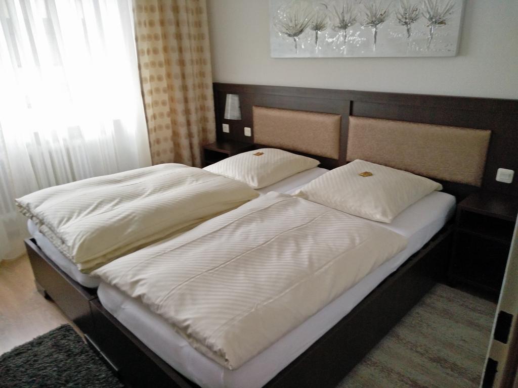 Hotel Alfa Neu-Isenburg Szoba fotó