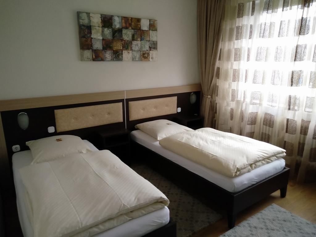 Hotel Alfa Neu-Isenburg Szoba fotó